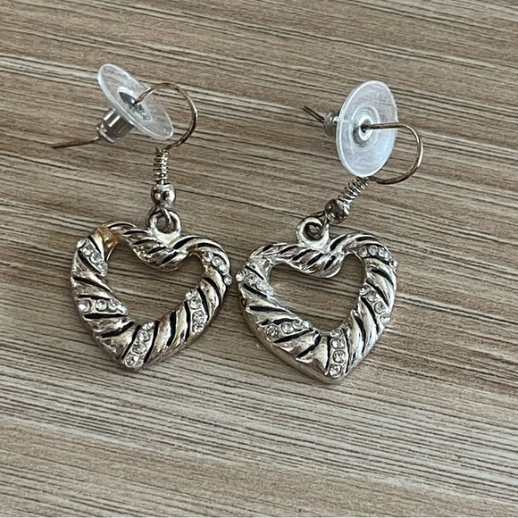 Jewelry - Elegant Silver Heart Earrings